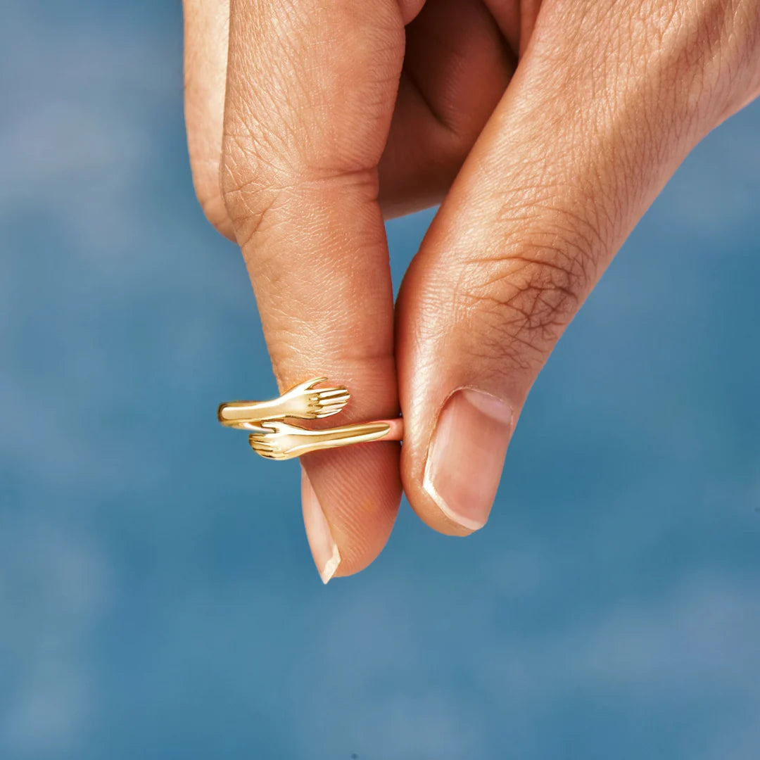 Anillo de Abrazo Eterno