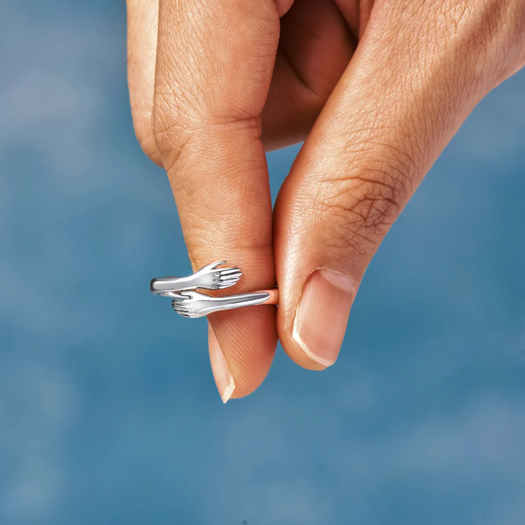 Anillo de Abrazo Eterno